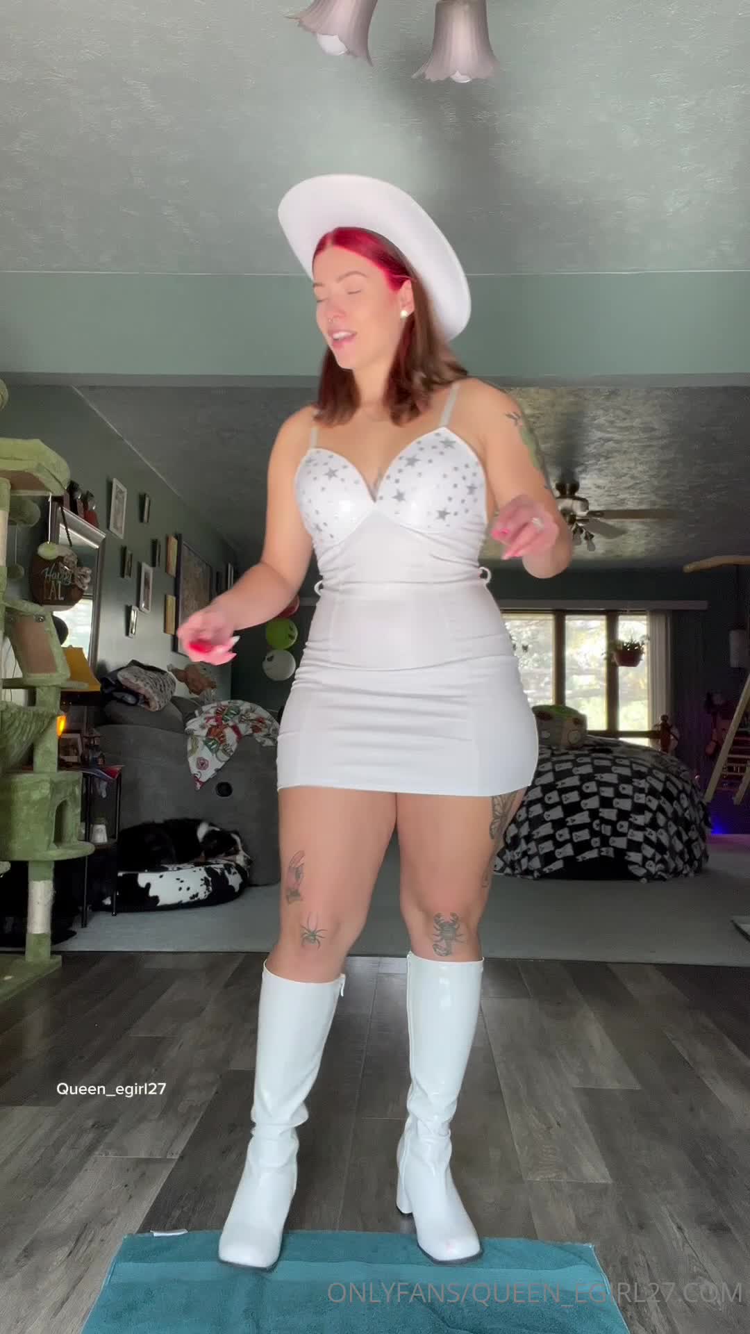 Video 906160 from Queen_D / queen_egirl27