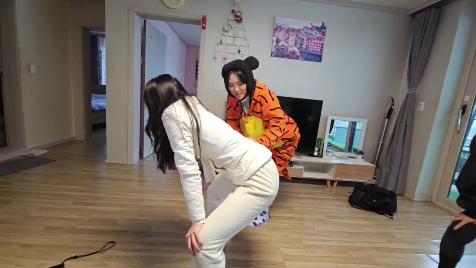Video 908657 from EXBC Heosu