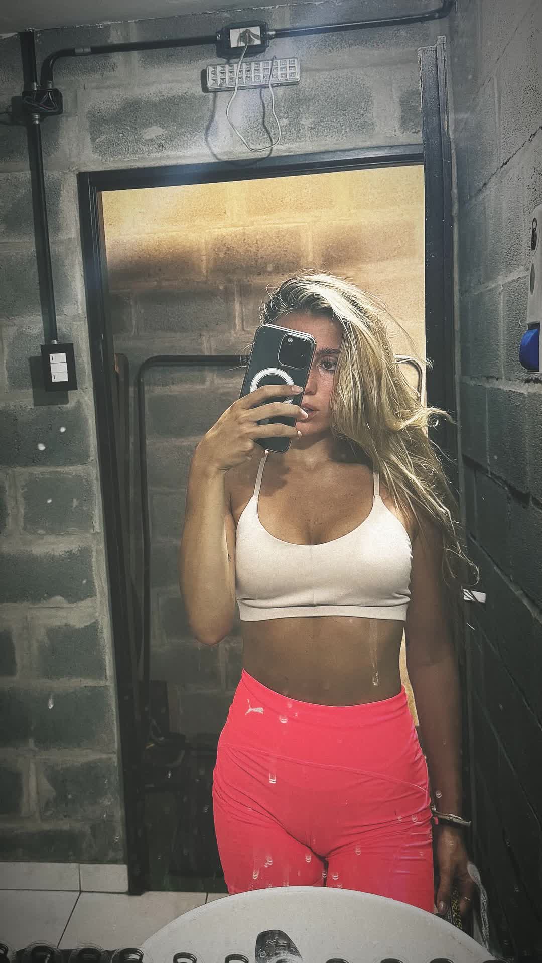 Video 909932 from 🇦🇷Morena Beltrán