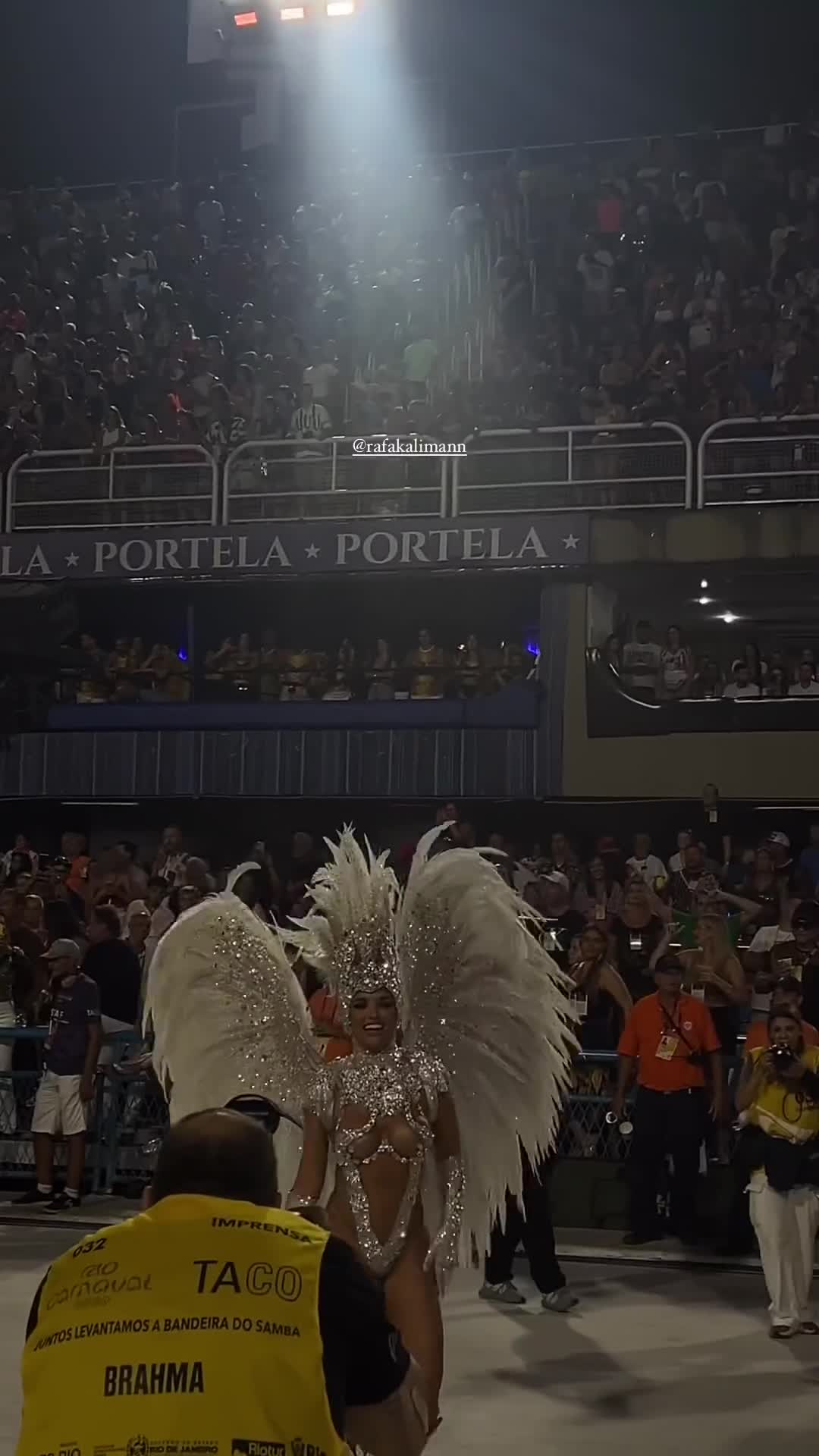 Video 910105 from Rafa Kalimann (ex-BBB)