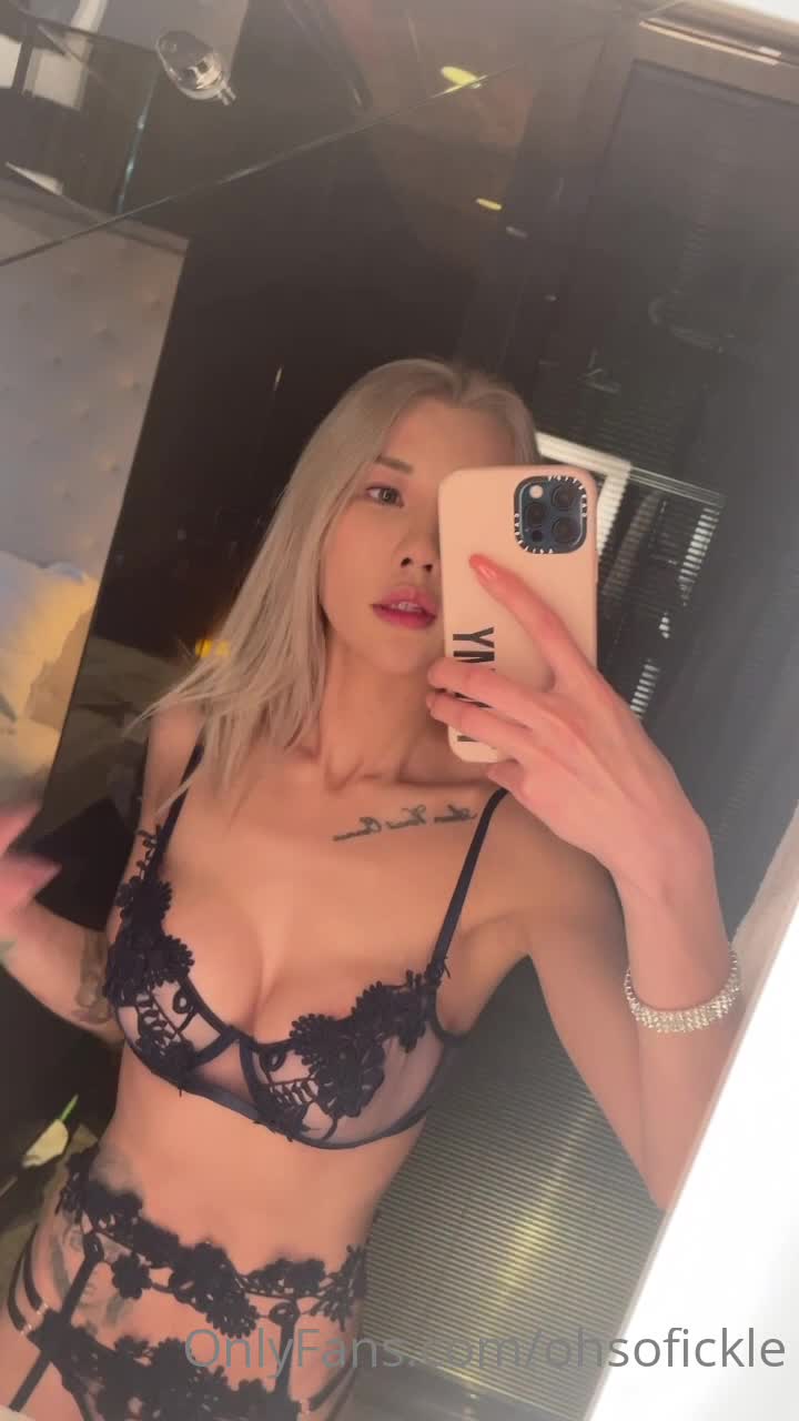 Video 911634 from Tammy Tay | ohsofickle