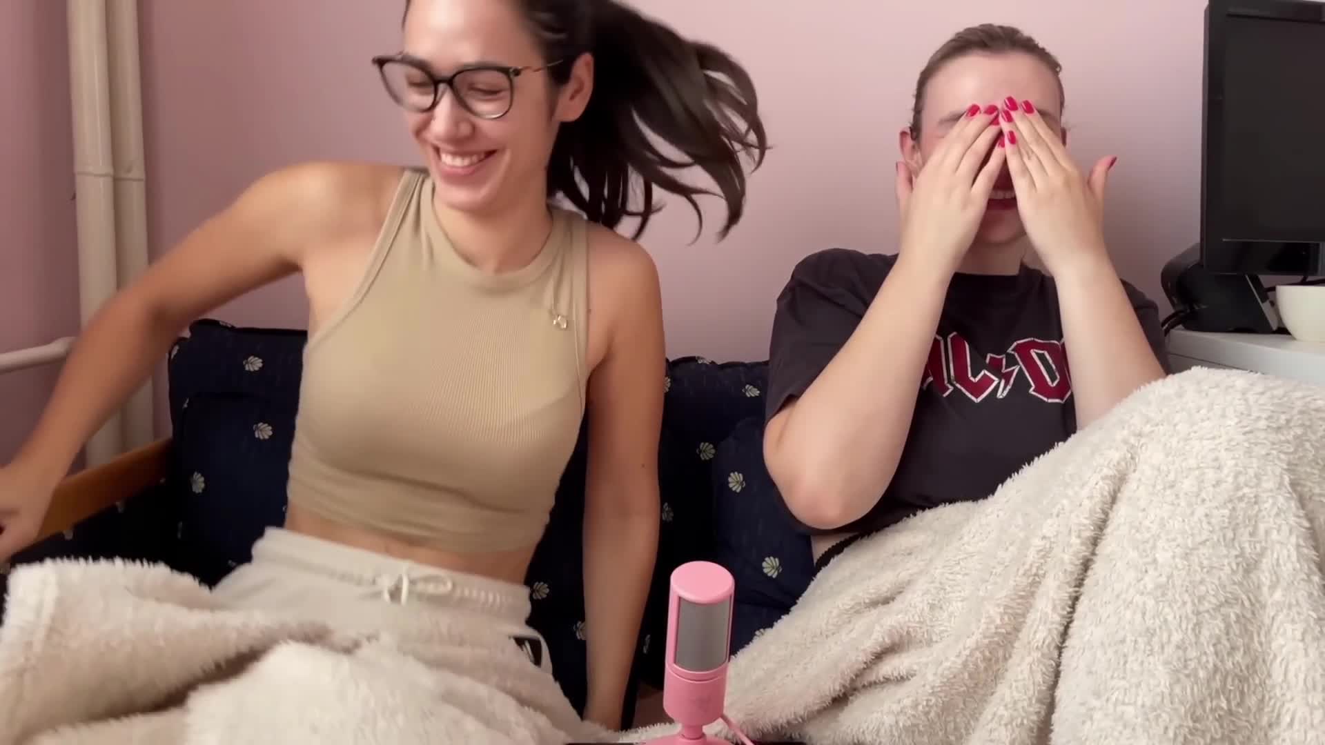 Video 914438 from LM Reactions