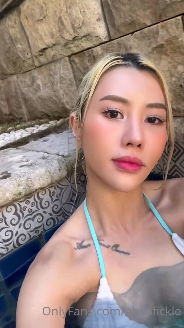 Video 917346 from Tammy Tay | ohsofickle