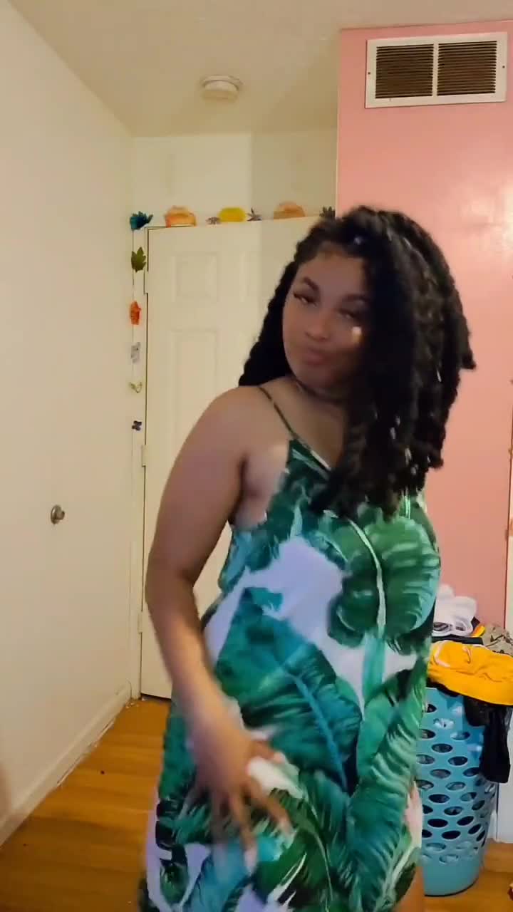 Video 923032 from Animated_Aja/NaughtyByNelly/ThighlyInfluential