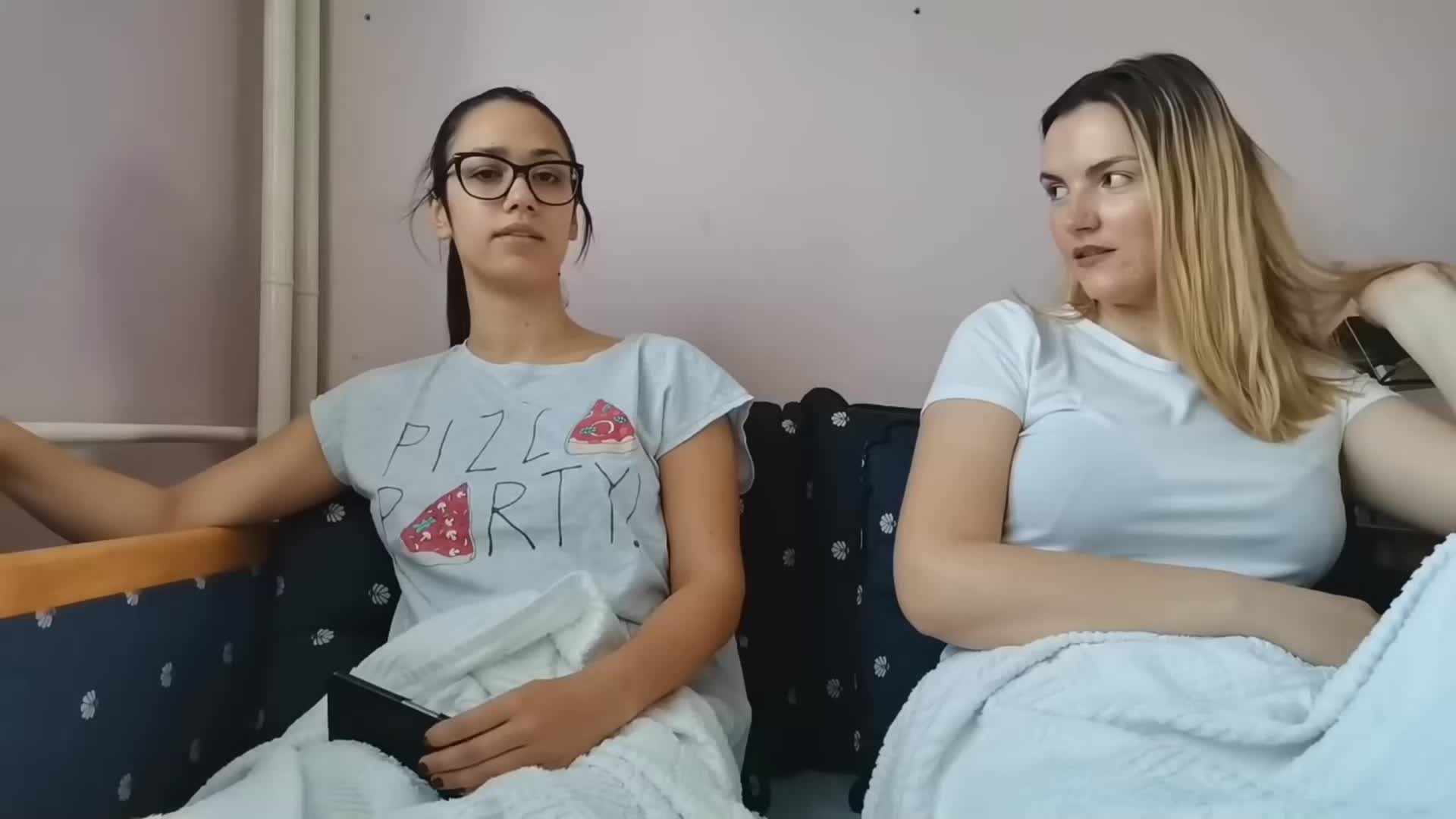 Video 924572 from LM Reactions