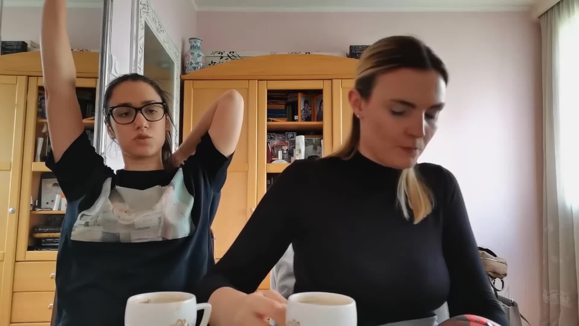 Video 924573 from LM Reactions