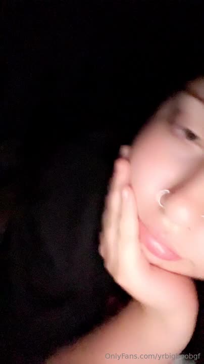 Video 924633 from Emma Kelley | yrbigboobgf