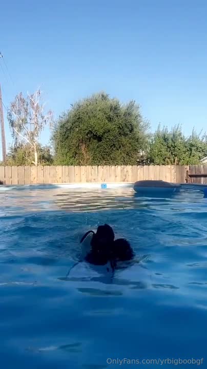 Video 924636 from Emma Kelley | yrbigboobgf