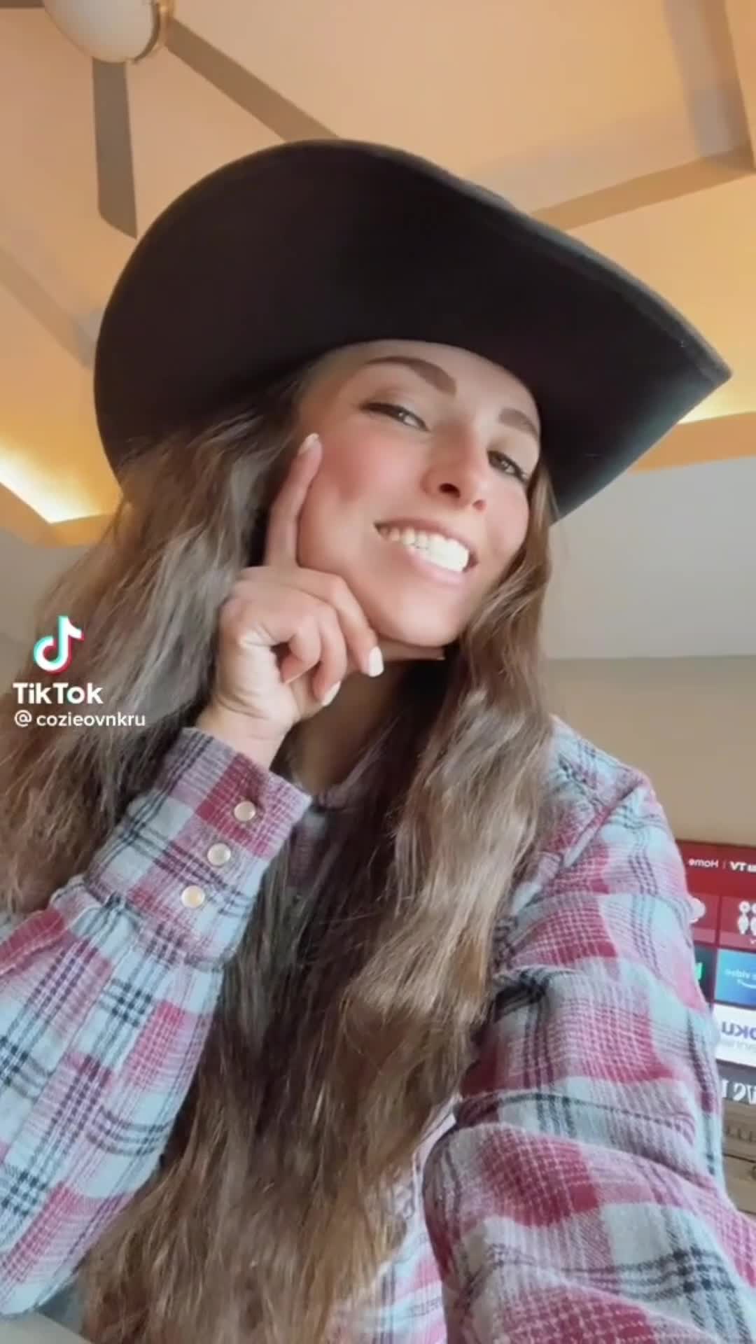 Video 924887 from Oakley Rae