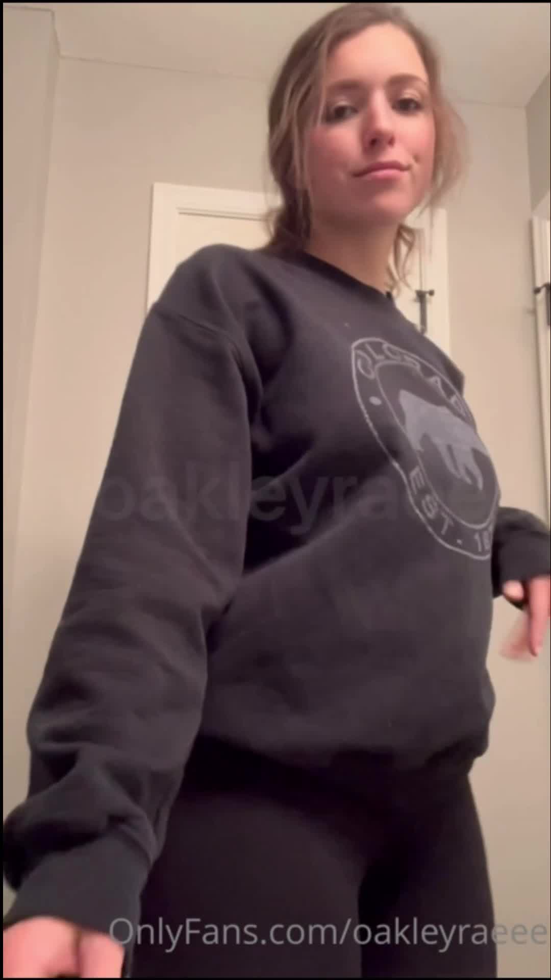 Video 924890 from Oakley Rae