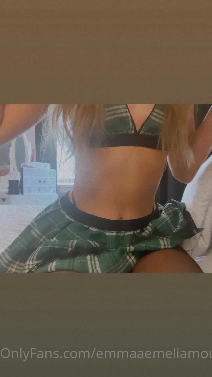 Video 926650 from Emma Emelia Mouat