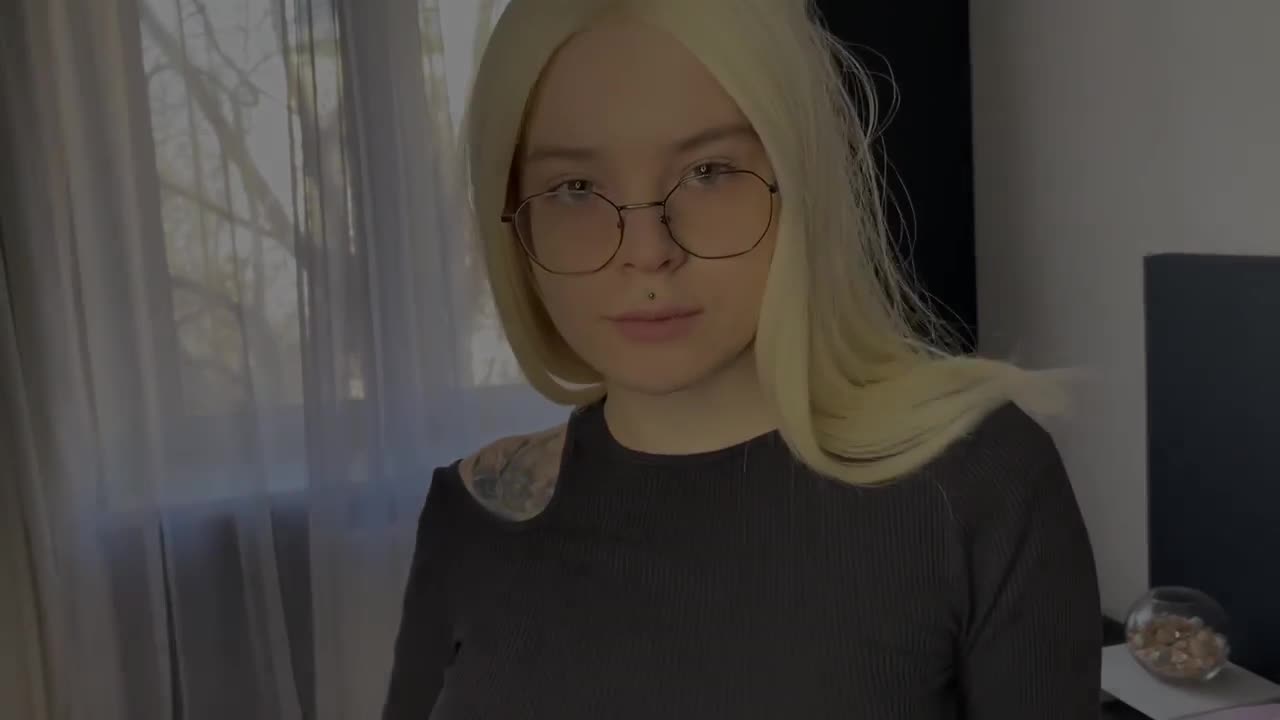 Video 926836 from arahnaekb / chloe_glass_