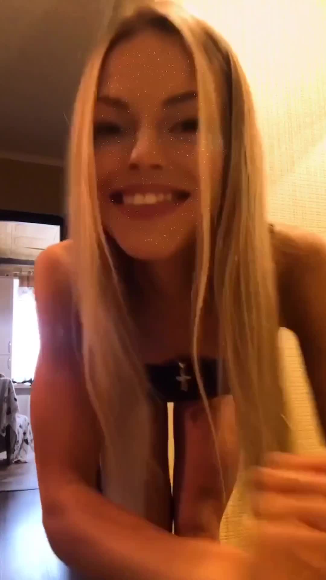 Video 927084 from Viki Doux