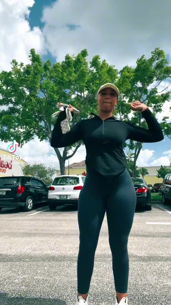 Video 927458 from Heaven Collins / heavenncollinss / heavennlee26 / sunshinesandpeaches