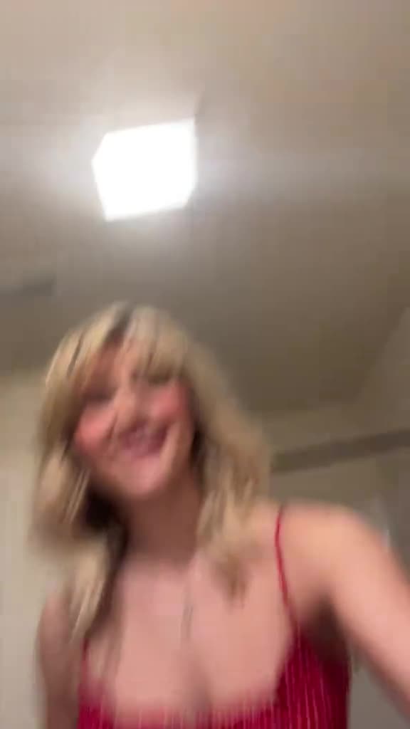 Video 927510 from elise.eve | elise.evee
