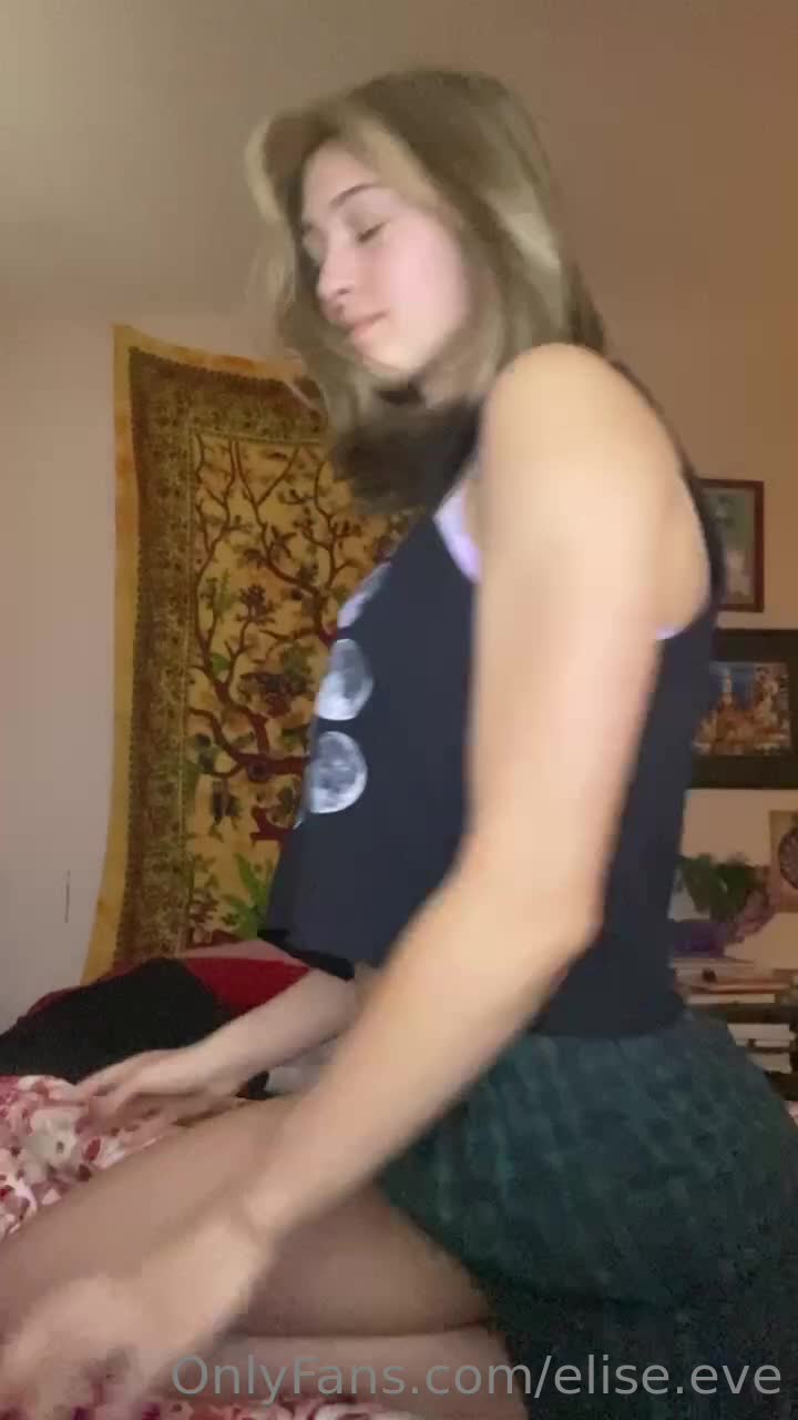 Video 927523 from elise.eve | elise.evee