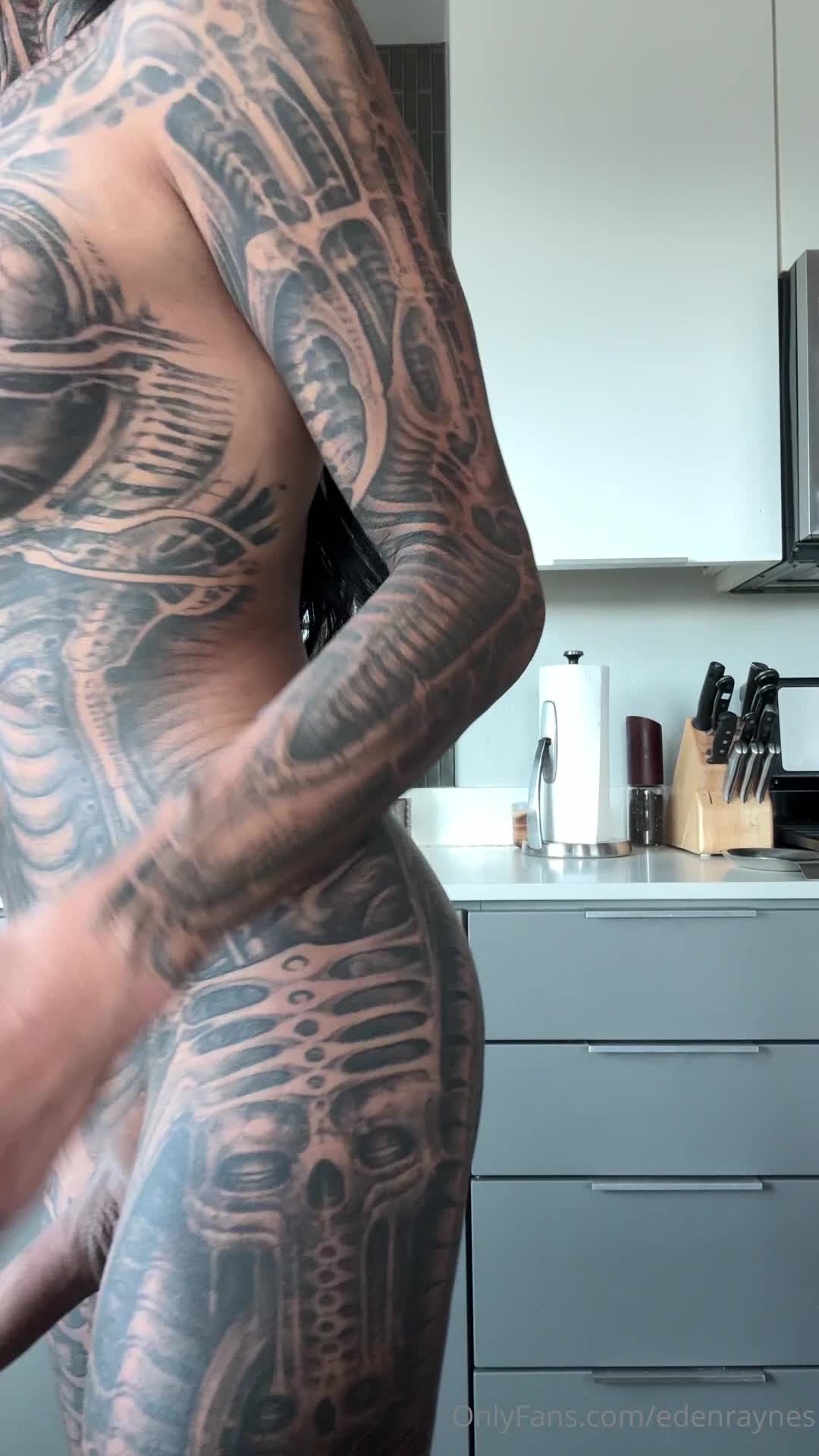 Video 927983 from Eden Raynes