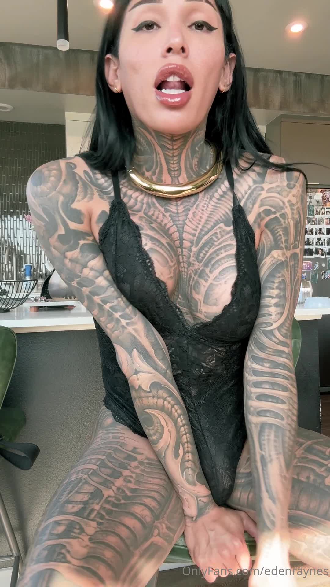 Video 927981 from Eden Raynes