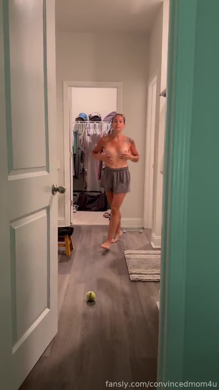 Video 928507 from Convincedmom4u