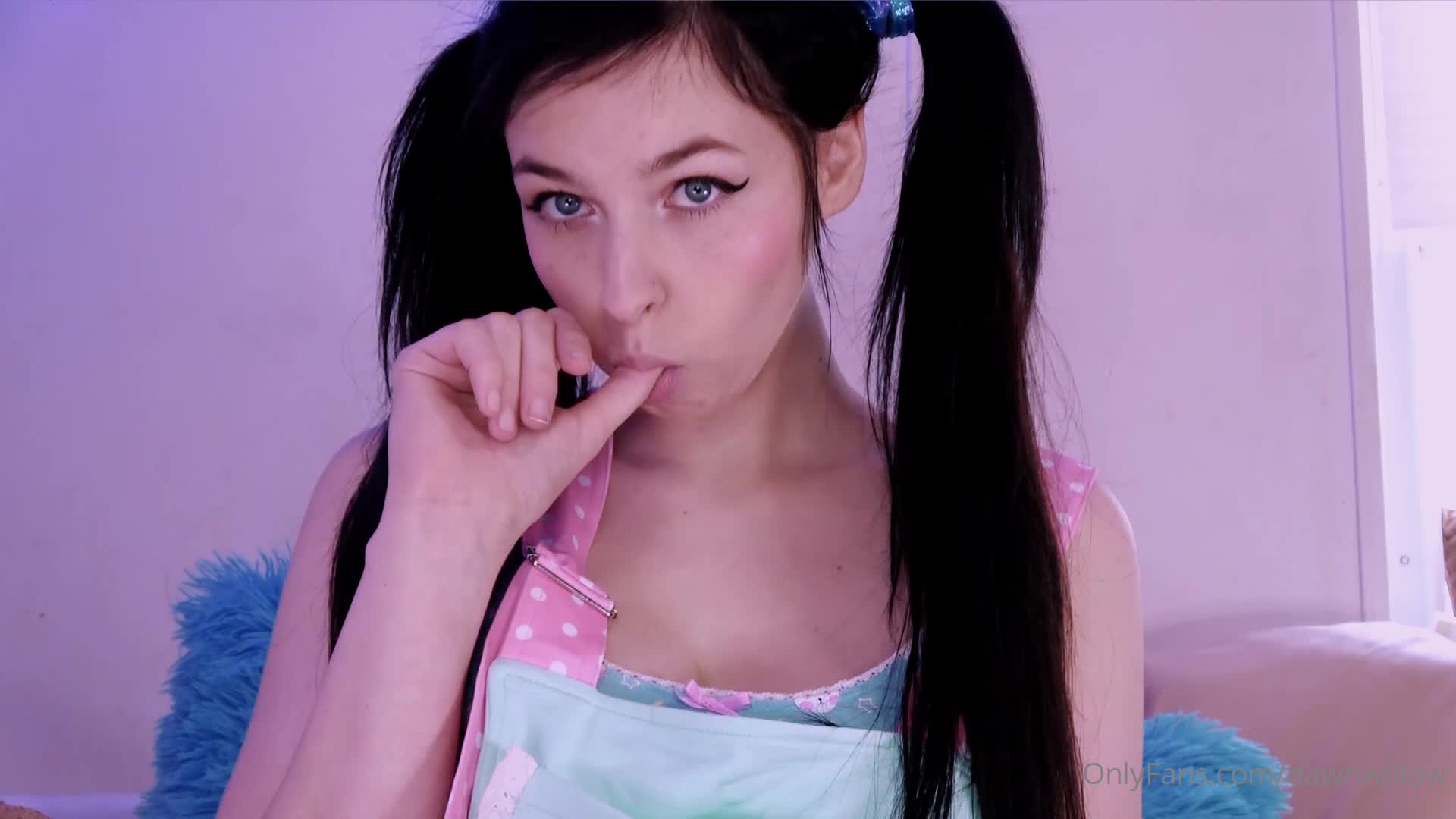 Video 929303 from Dawn Willow / Sally Fae