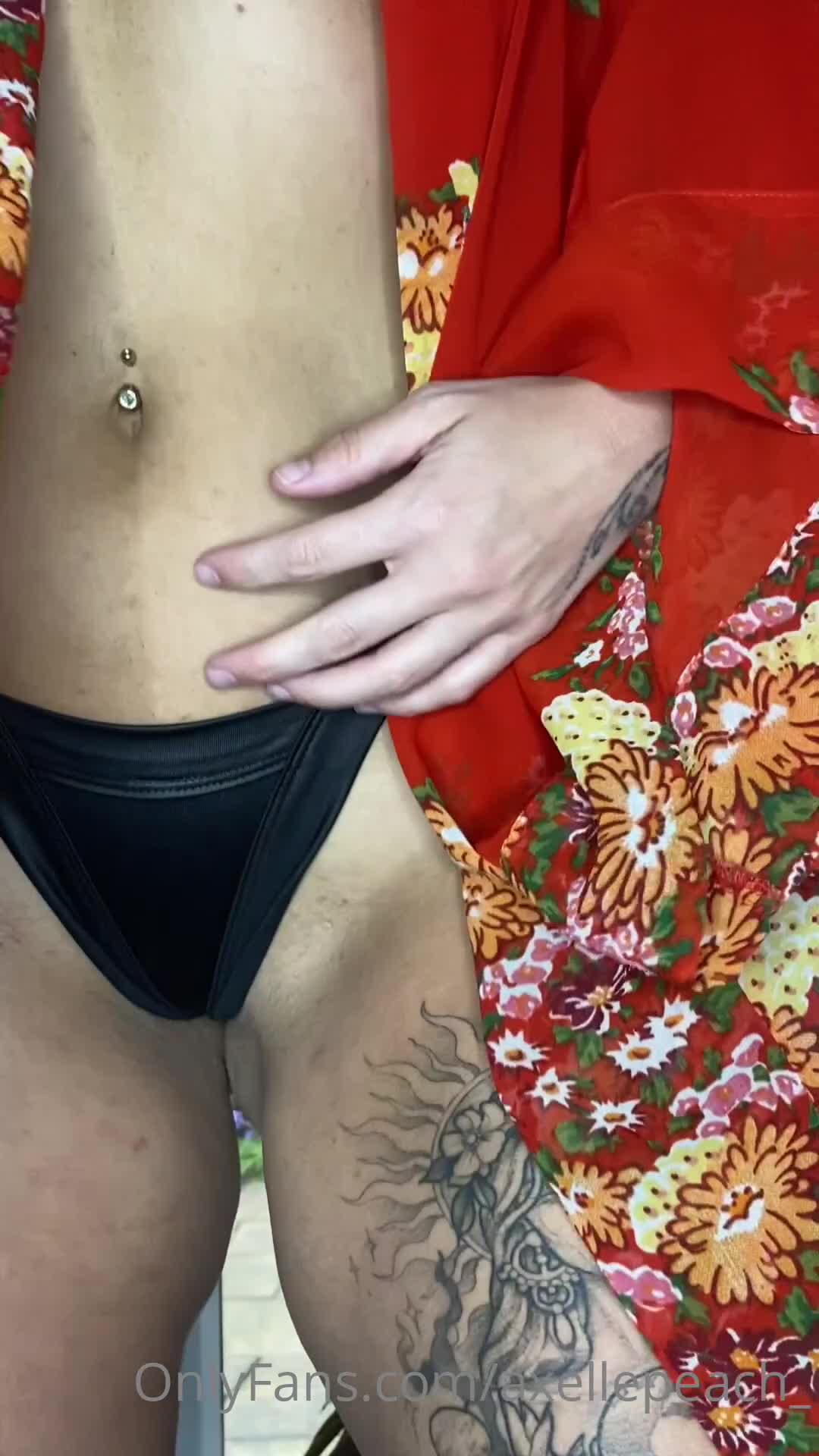 Video 929412 from Axellepeach_