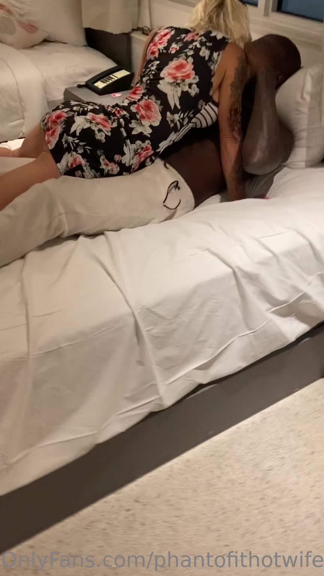 Video 936110 from PhantomHotwife | HotwifeRanch | southernbullryder