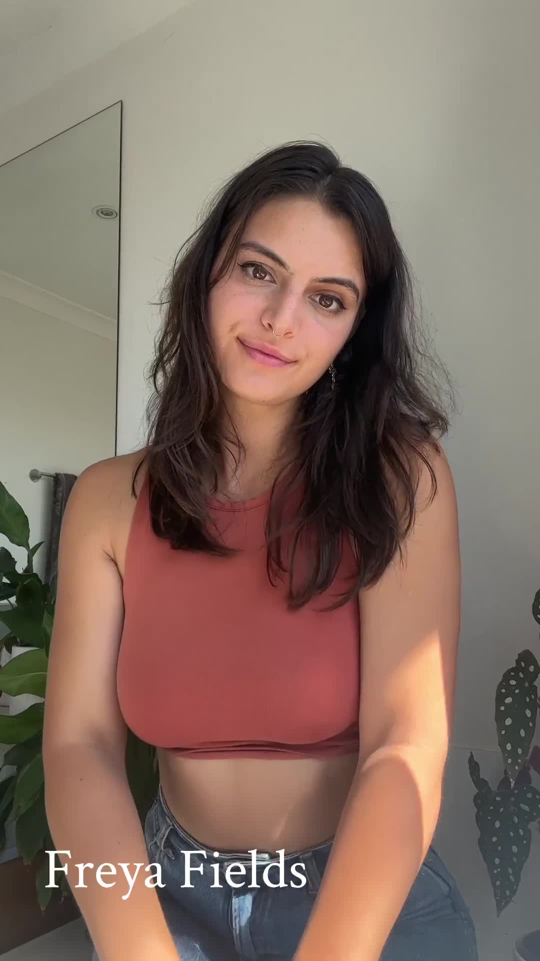 Video 937334 from Freya Fields