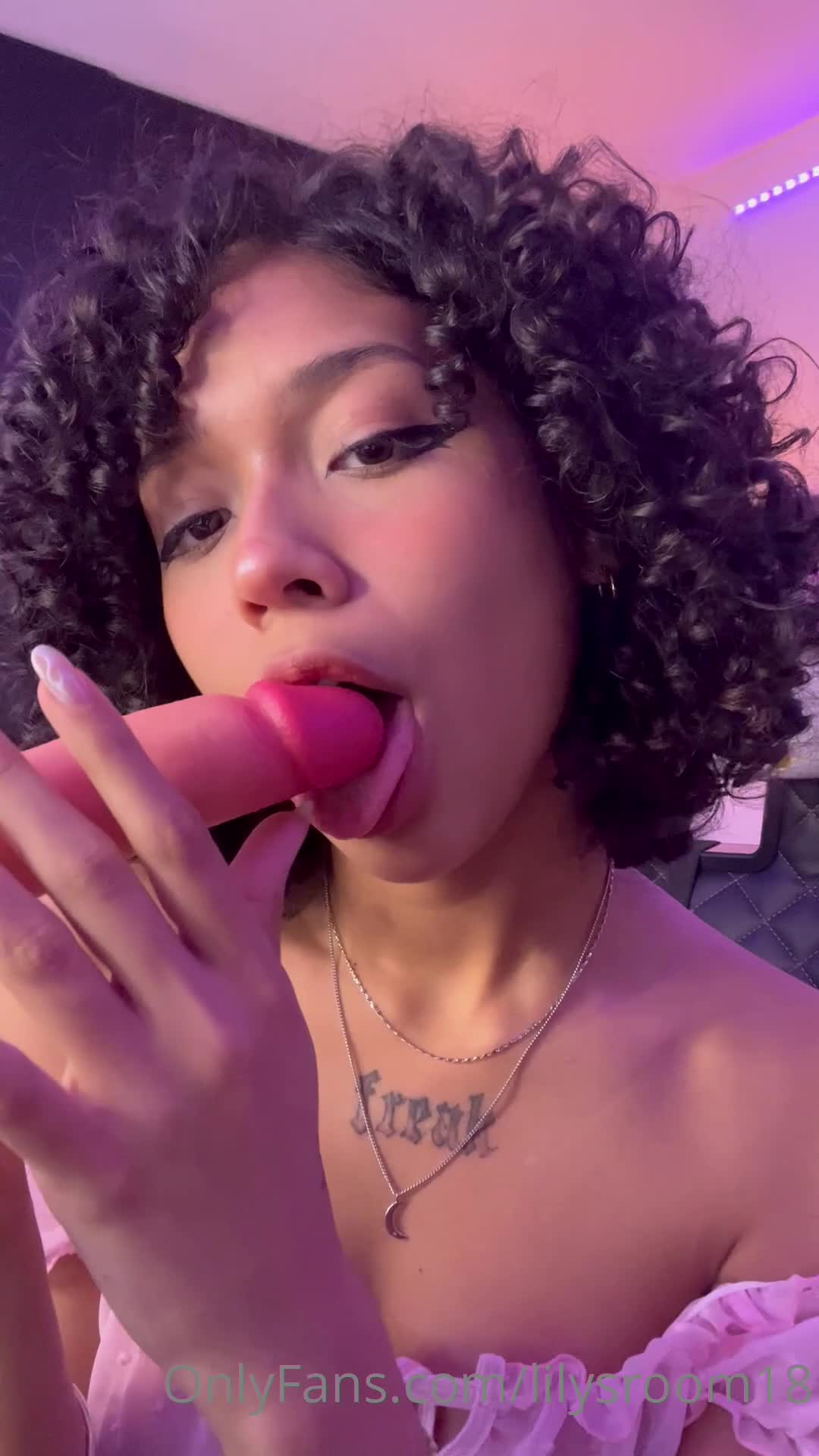 Video 937666 from Lilys_room18