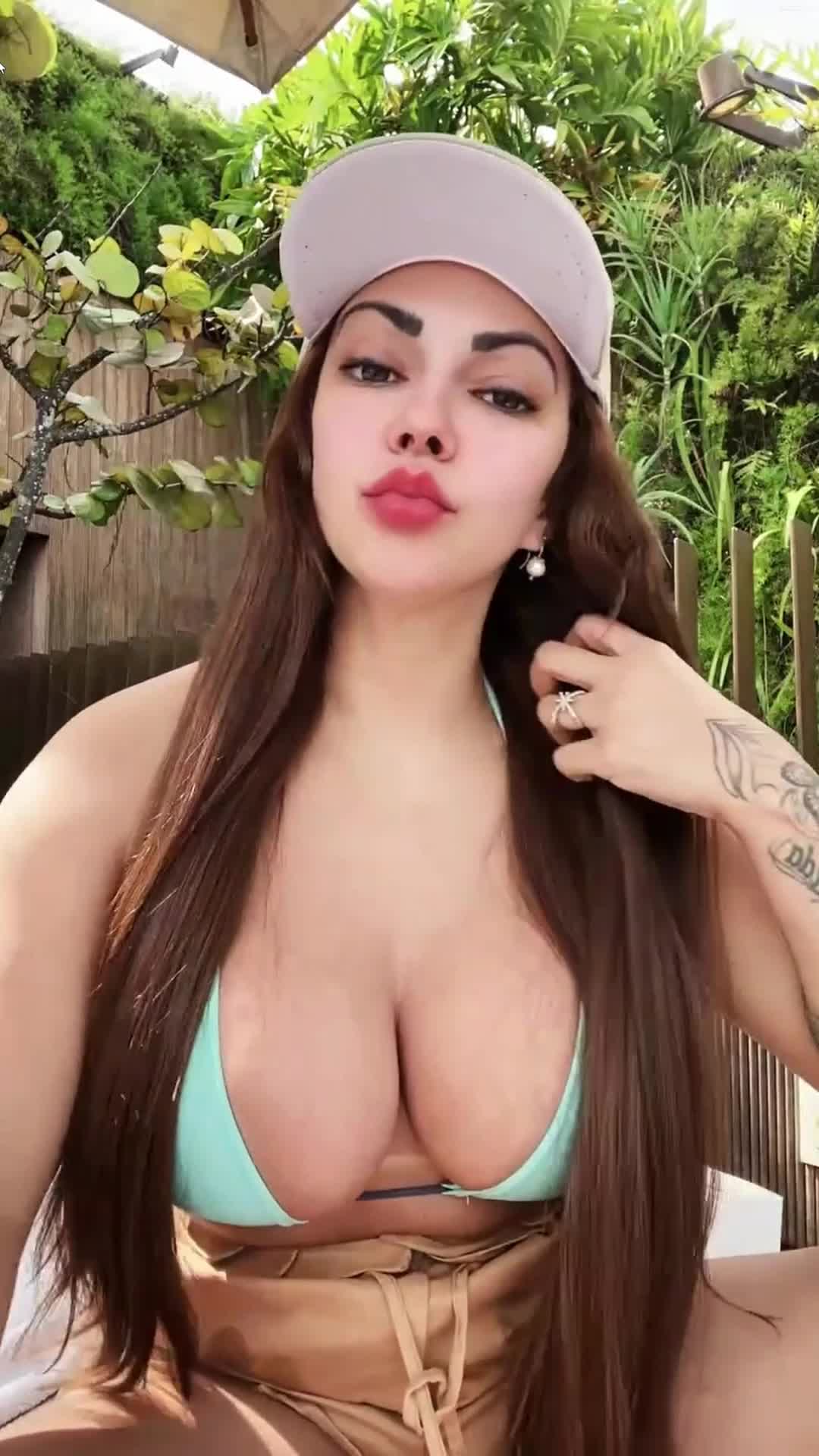 Video 939433 from Verônica Araújo