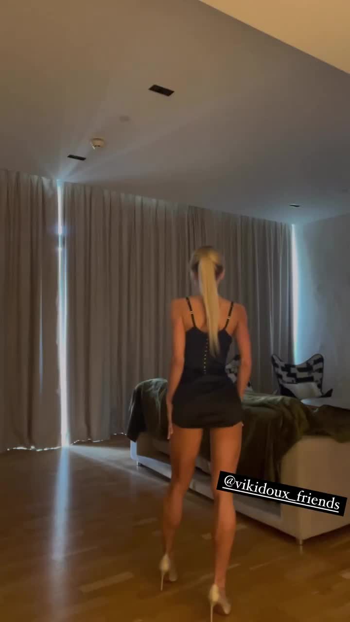 Video 940176 from Viki Doux