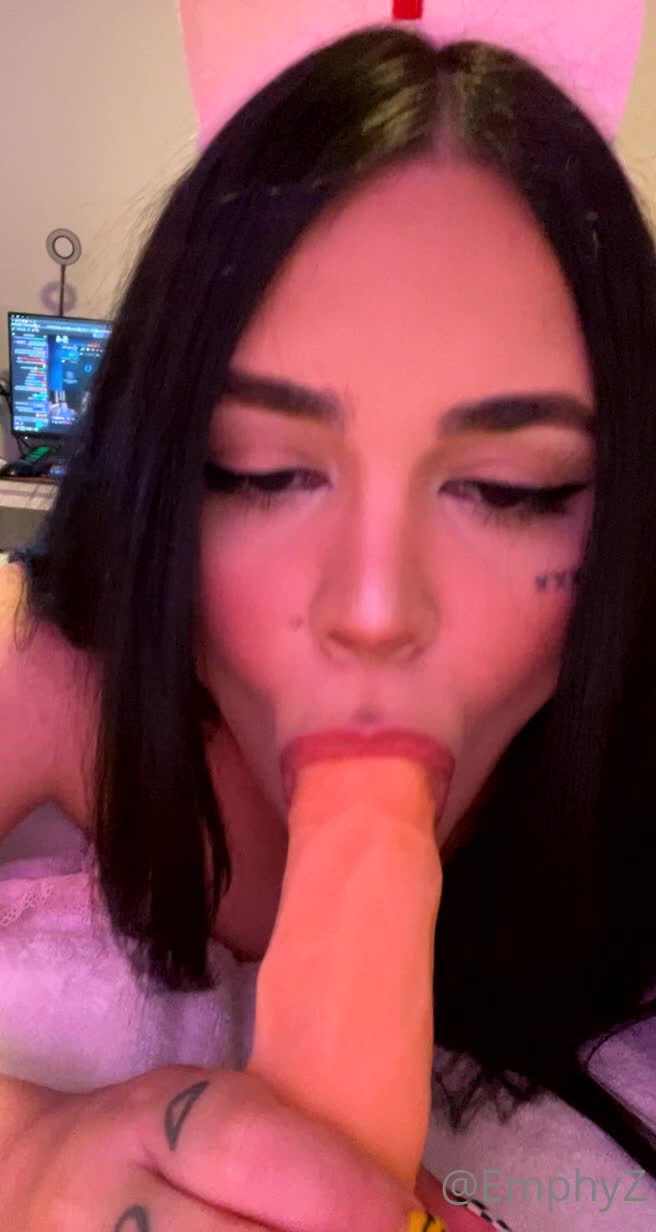 Video 940329 from Emphyz