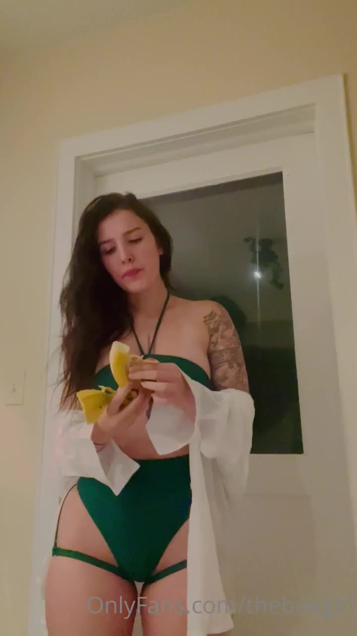 Video 947533 from theboxgirl / alyssaohsofamous