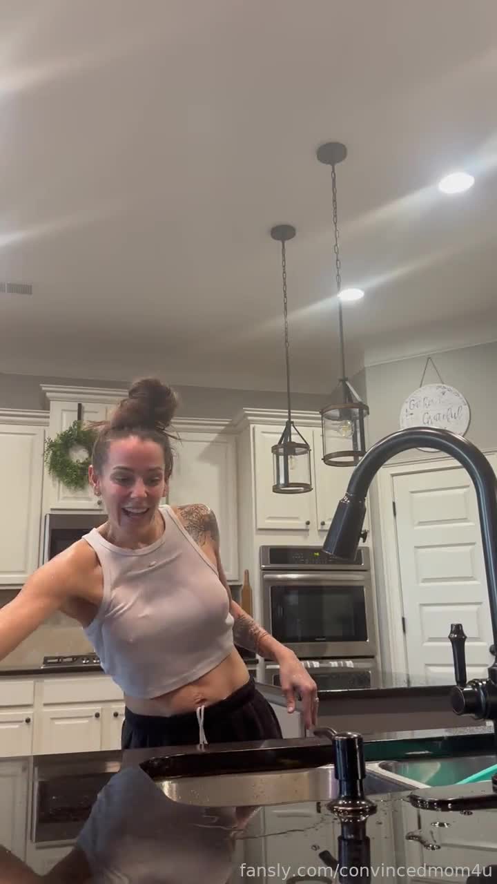 Video 949331 from Convincedmom4u