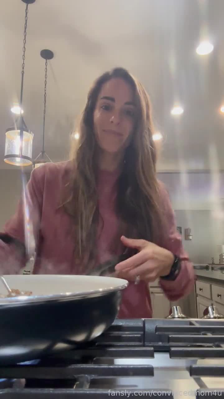 Video 949338 from Convincedmom4u