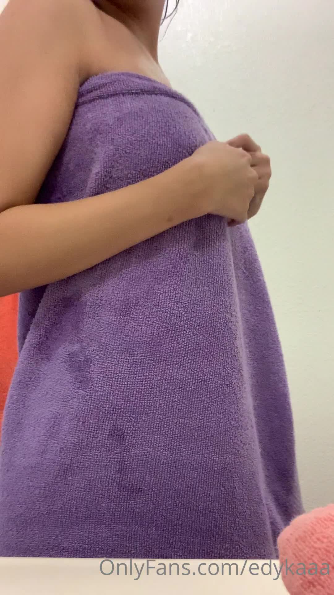 Video 952641 from Erika \ erotiicaaa \ Fa1rybit3