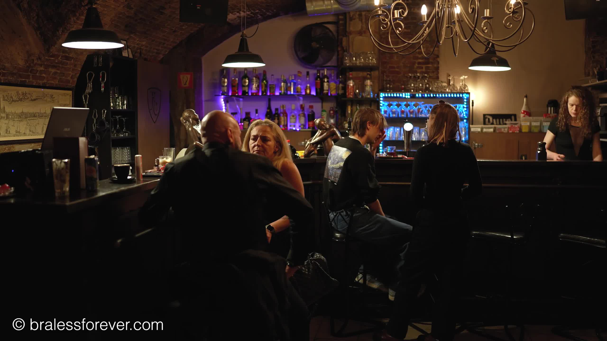 Video 954790 from Bitchinbubba / bralessforever