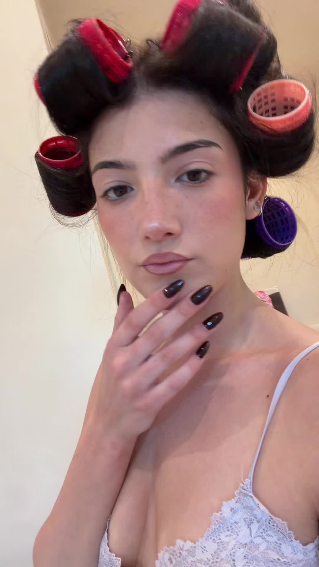 Video 958070 from Charli D'Amelio / Charli Damelio