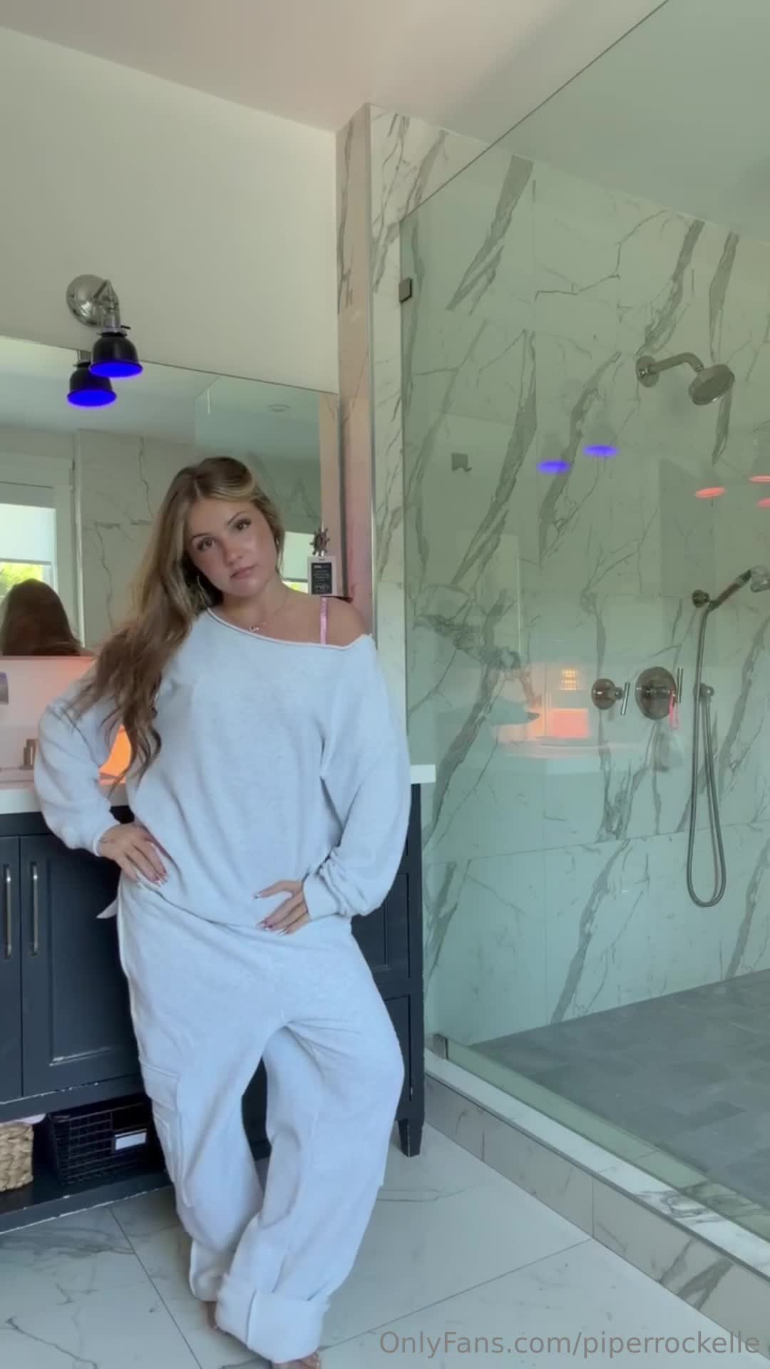 Video 958713 from Piper Rockelle