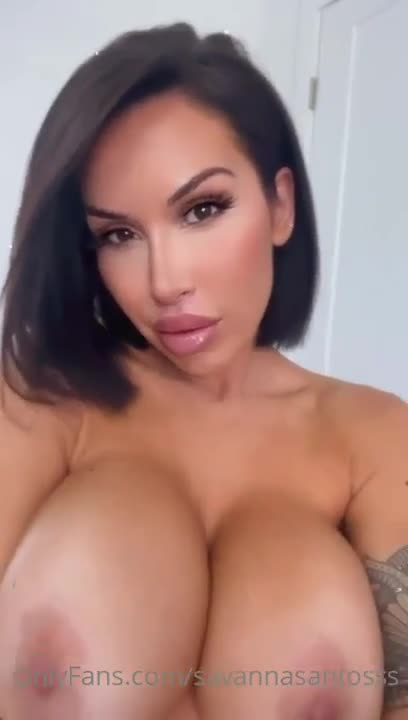 Video 1021322 from Savanna Santos / queen_rehm