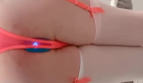 Video 1021608 from Sneaky