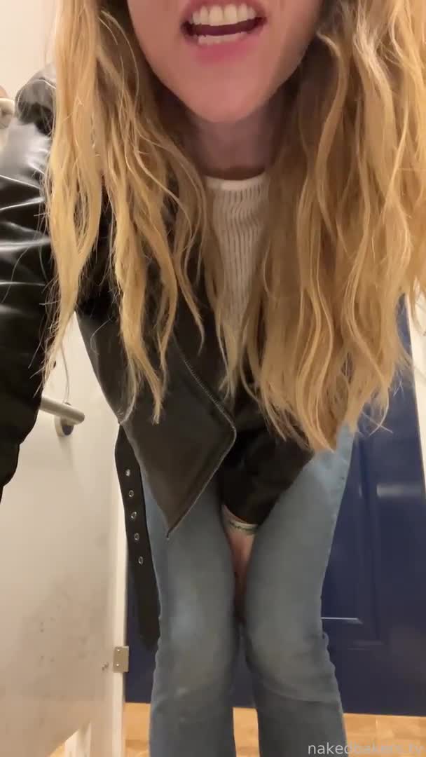 Video 1022504 from Naked Bakers