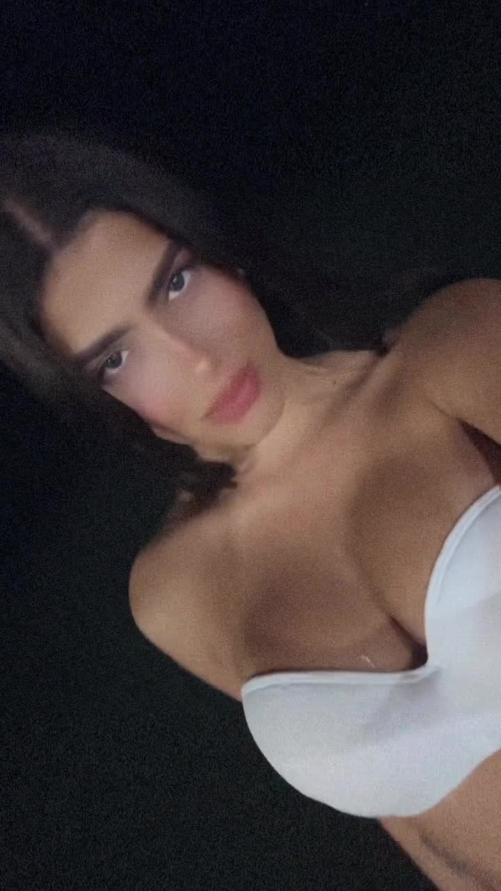 Video 1022995 from Victtoria Medeiros