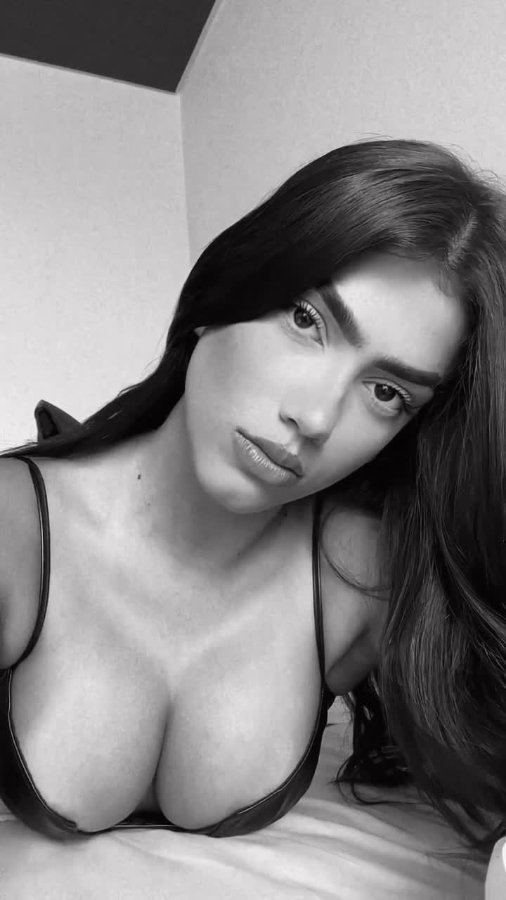 Video 1023004 from Victtoria Medeiros