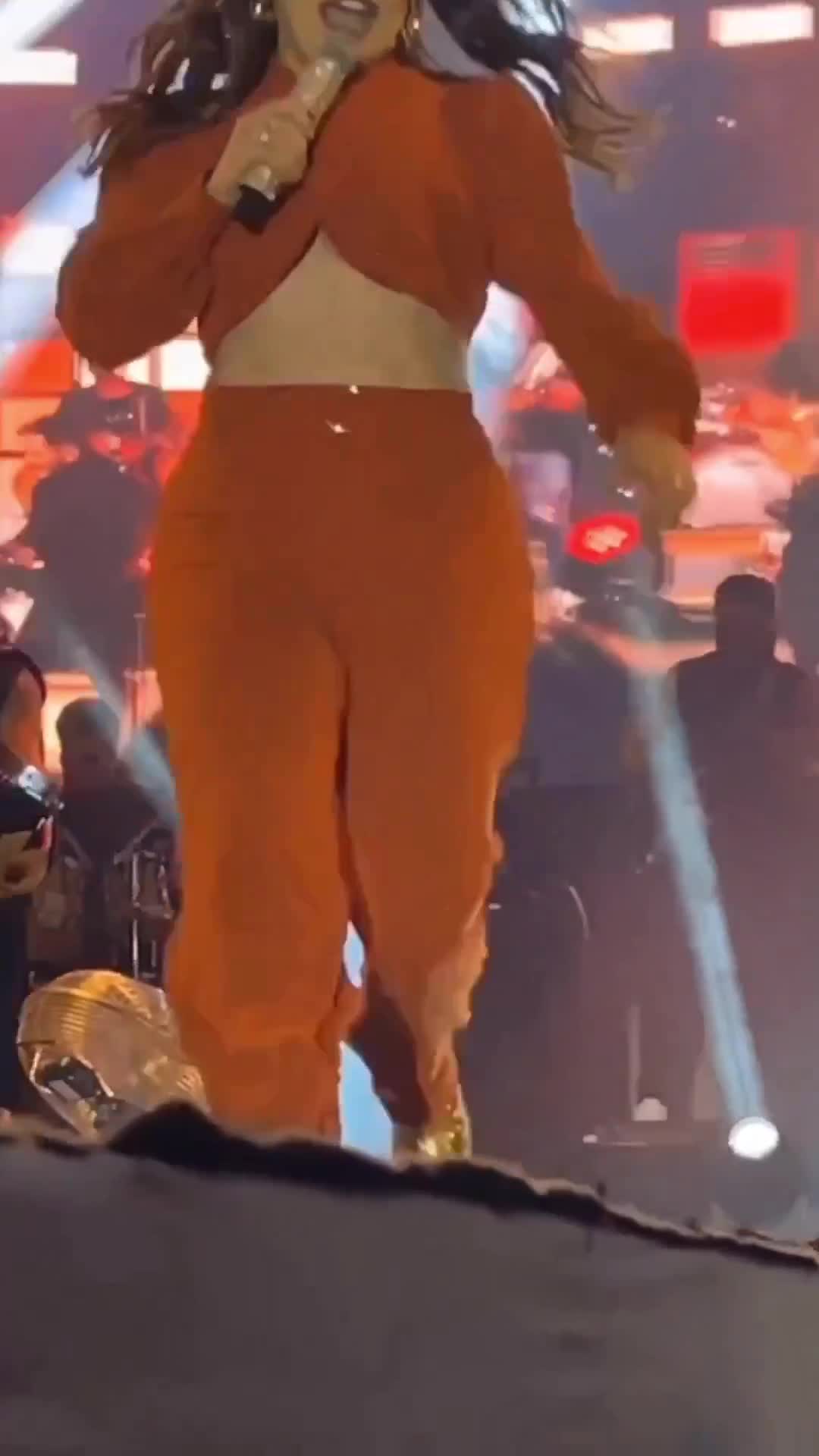 Video 1025110 from Naiara Azevedo