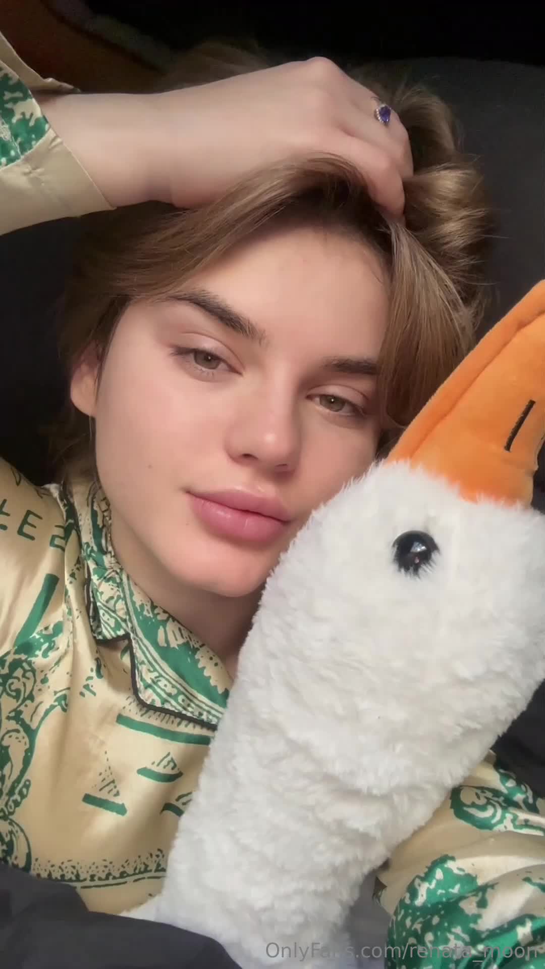 Video 1026066 from LutealSeat113 / OutsideDrill14 / Renata_moon