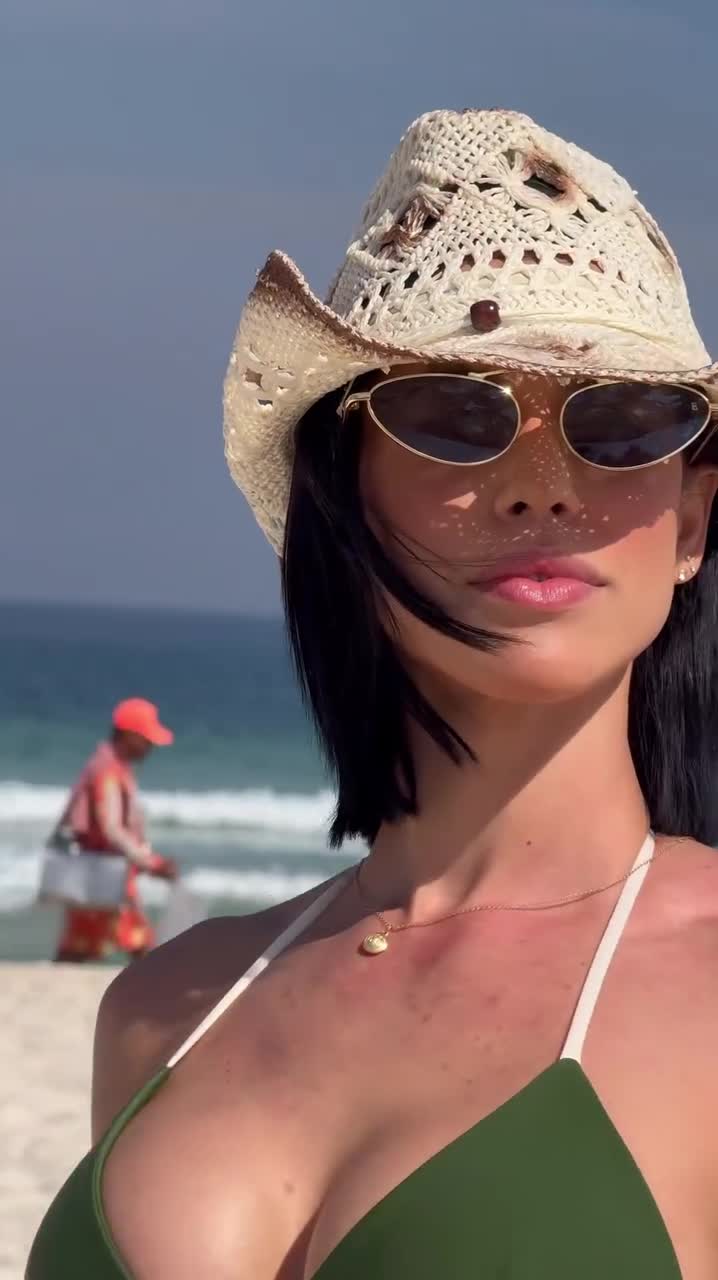 Video 1026801 from Larissa Tomásia (ex-BBB)