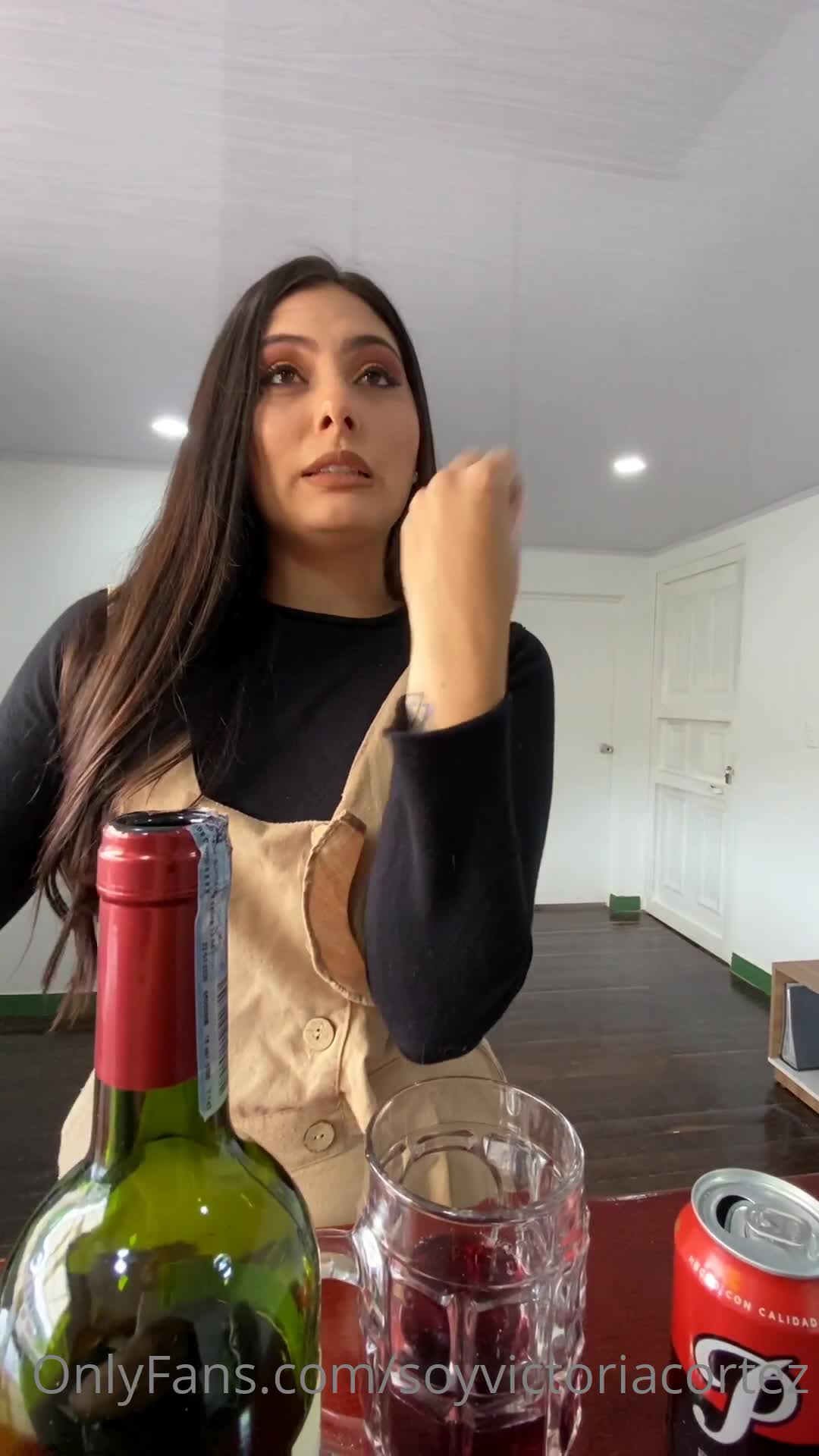 Video 1027533 from La Chula Cortez / Victoria Cortez