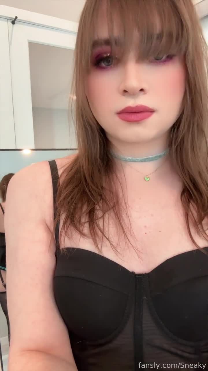 Video 1028018 from Sneaky