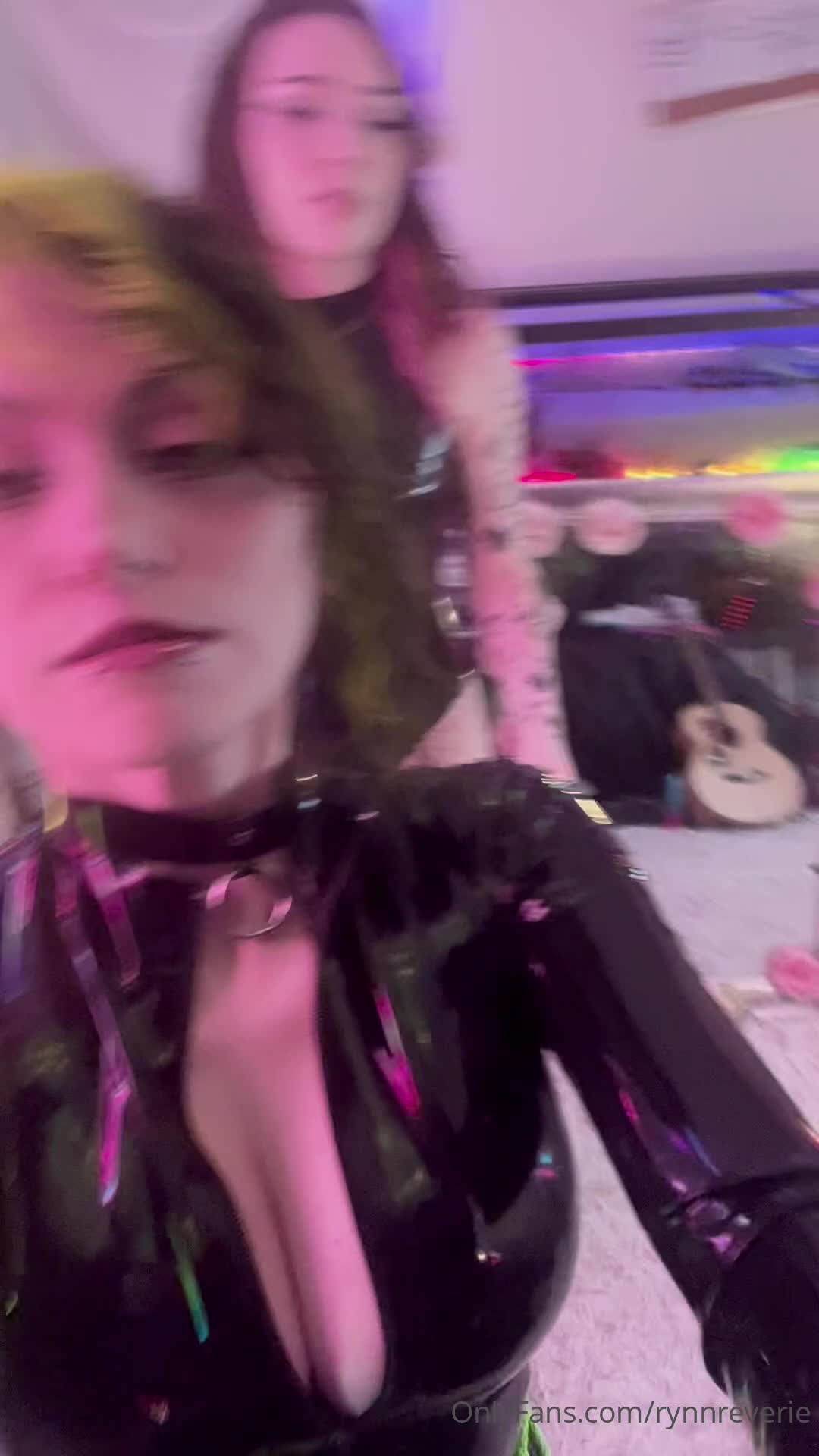 Video 1029589 from generic.egirl / Elle_Delphine