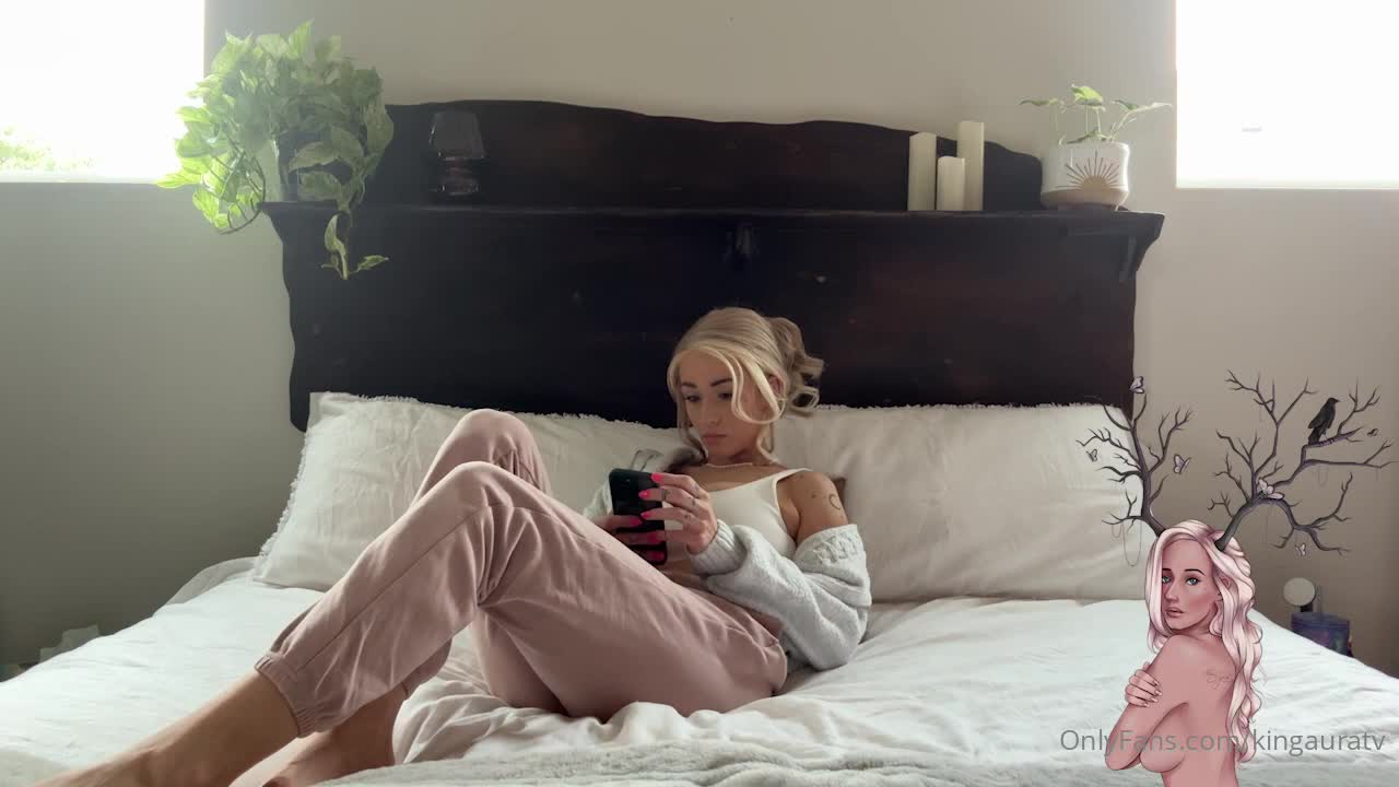 Video 1033563 from KingAuraTV AuroraXoxo